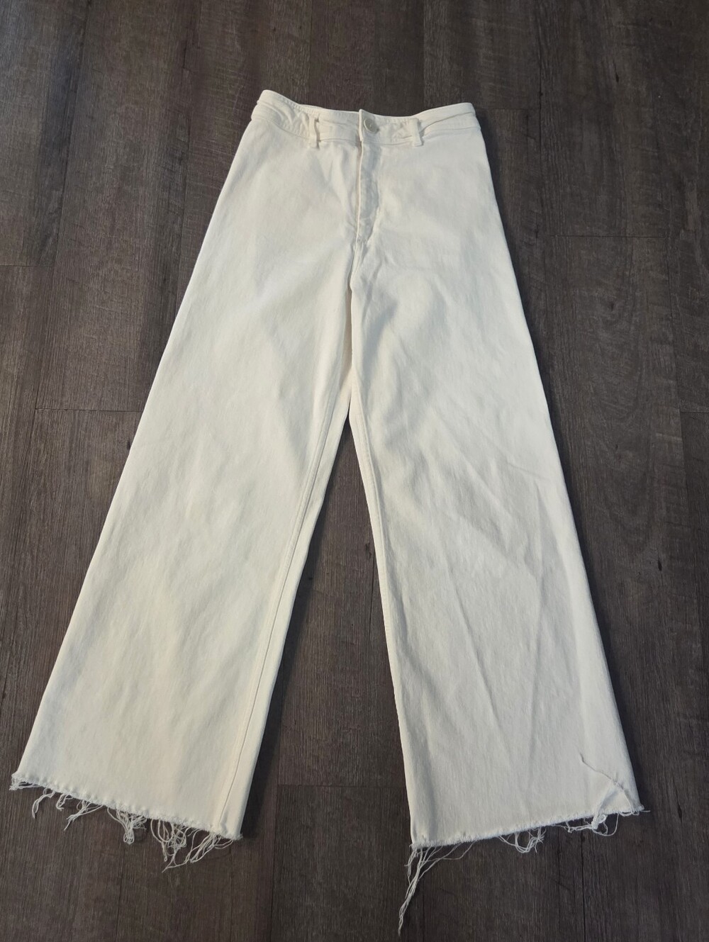 ZARA White Wide Leg Jeans Women’s Size 8 Raw Hem High Rise Denim Pants